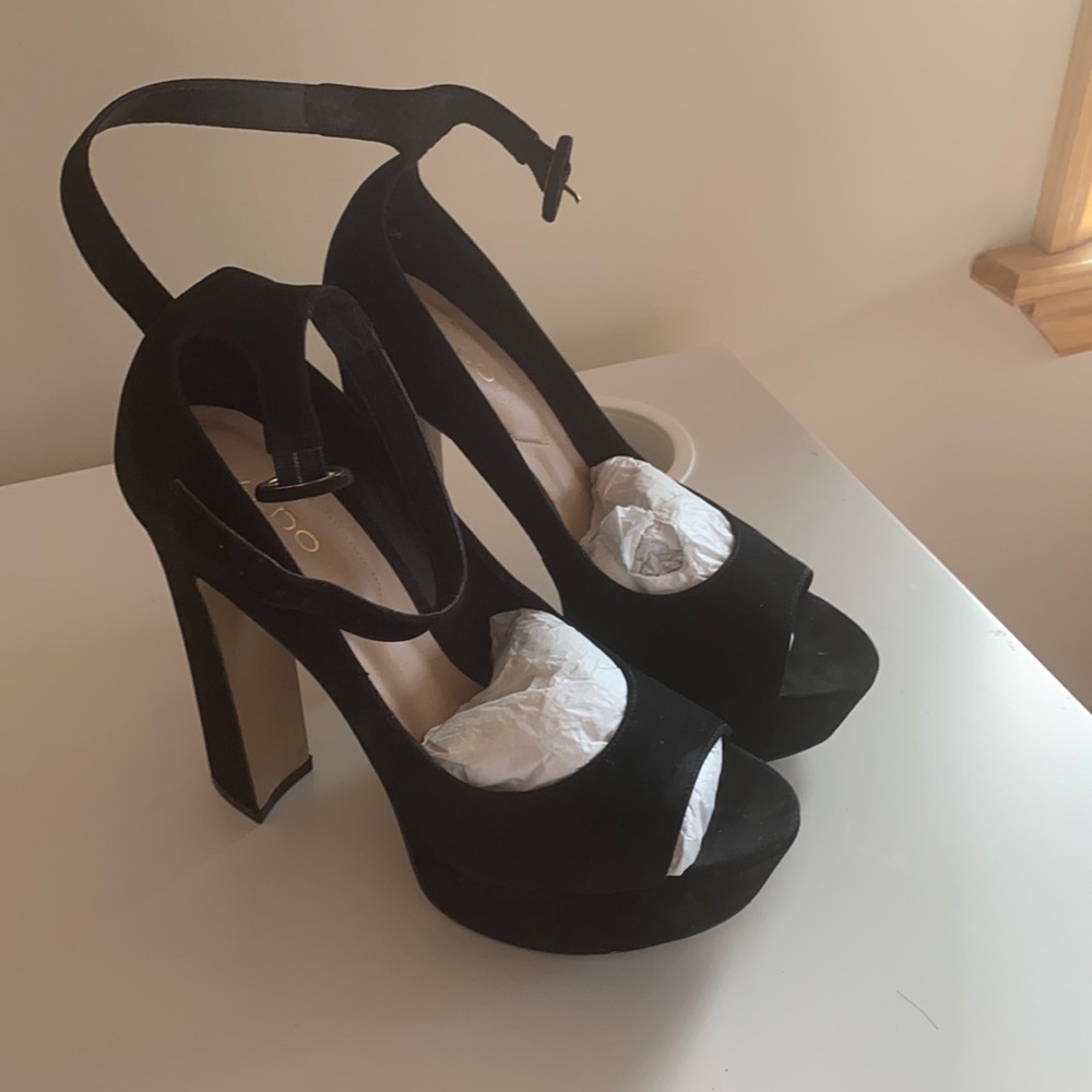 Aldo open toes pumps